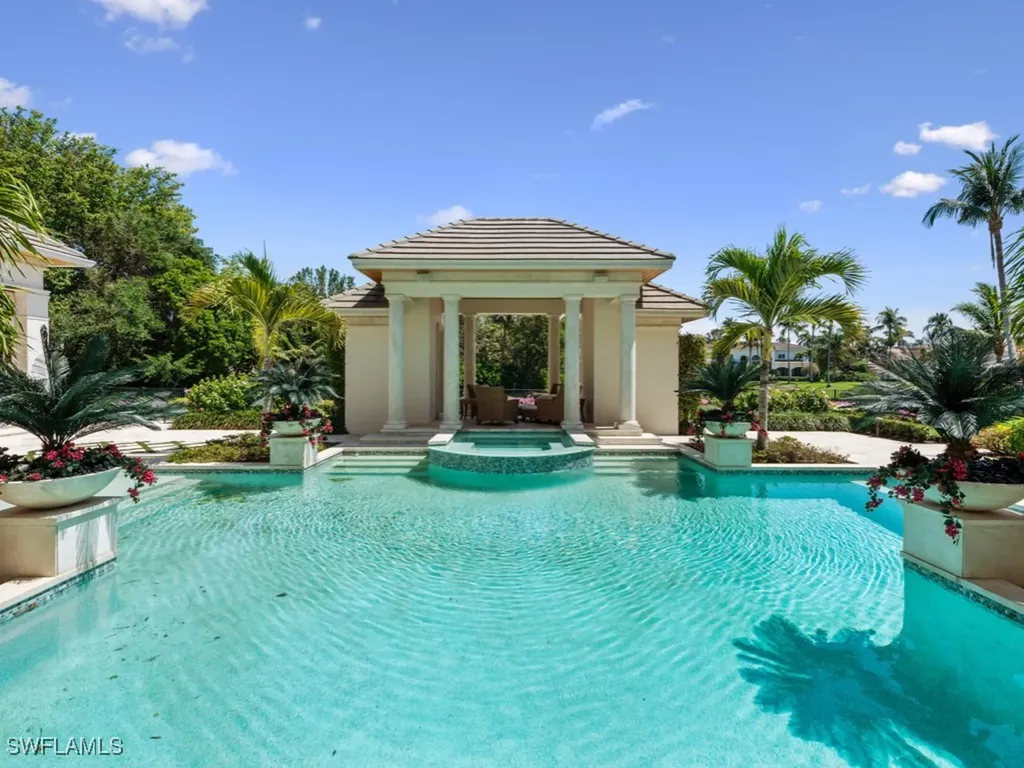 364 Colony Drive Naples FL 34108