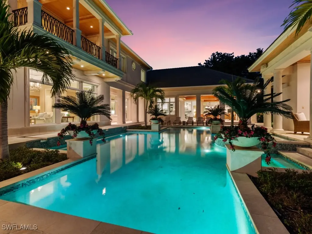 364 Colony Drive Naples FL 34108