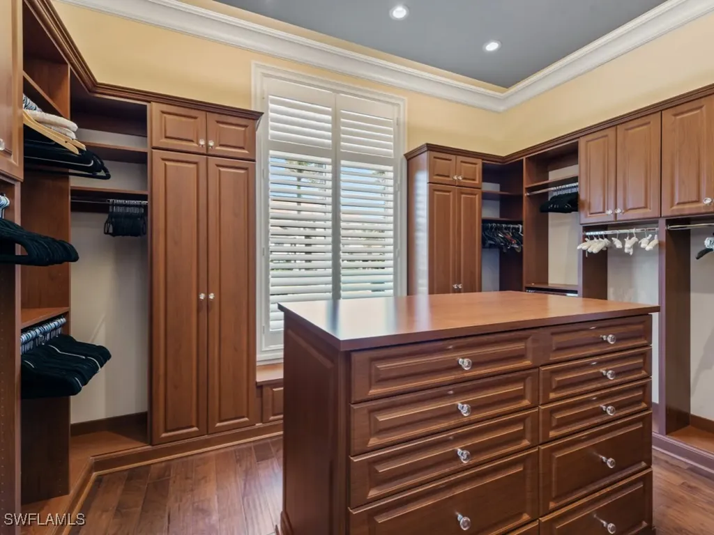 364 Colony Drive Naples FL 34108