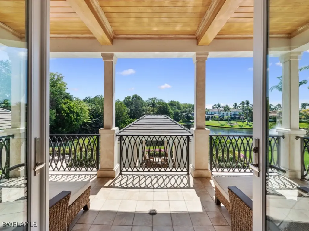 364 Colony Drive Naples FL 34108