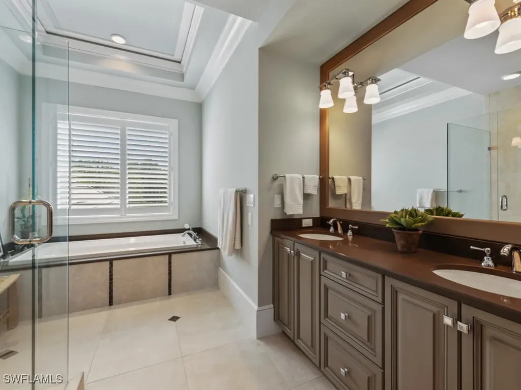 364 Colony Drive Naples FL 34108