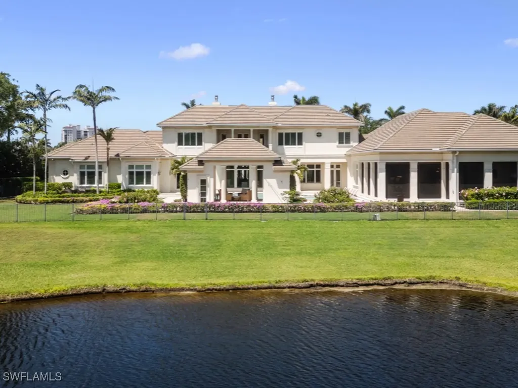 364 Colony Drive Naples FL 34108