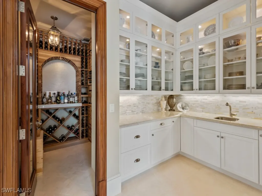 364 Colony Drive Naples FL 34108