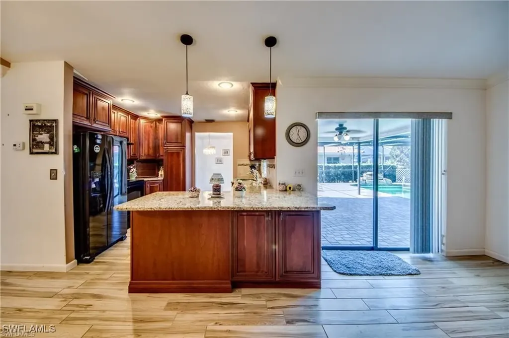 3708 SE 16th Place Cape Coral FL 33904