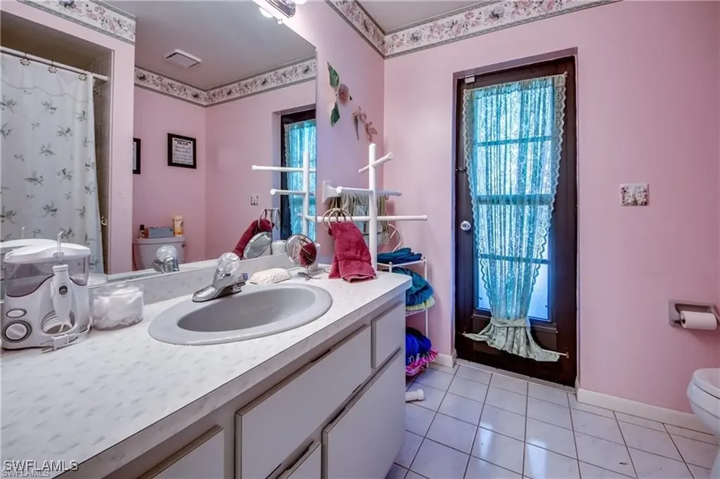 3708 SE 16th Place Cape Coral FL 33904