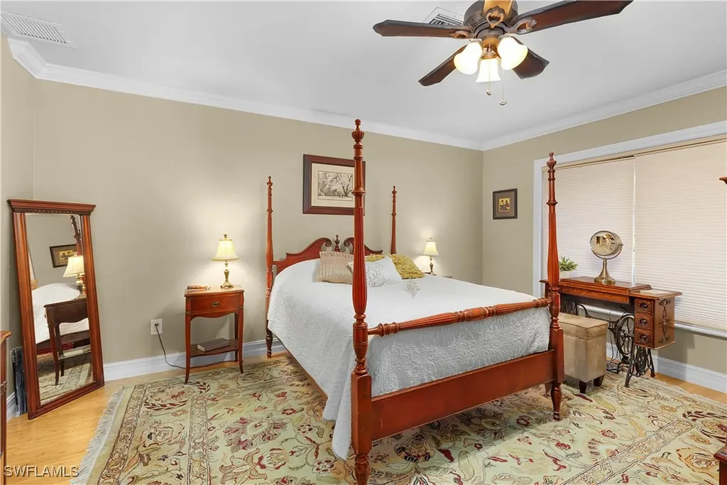 3370 10th Street N Naples FL 34103