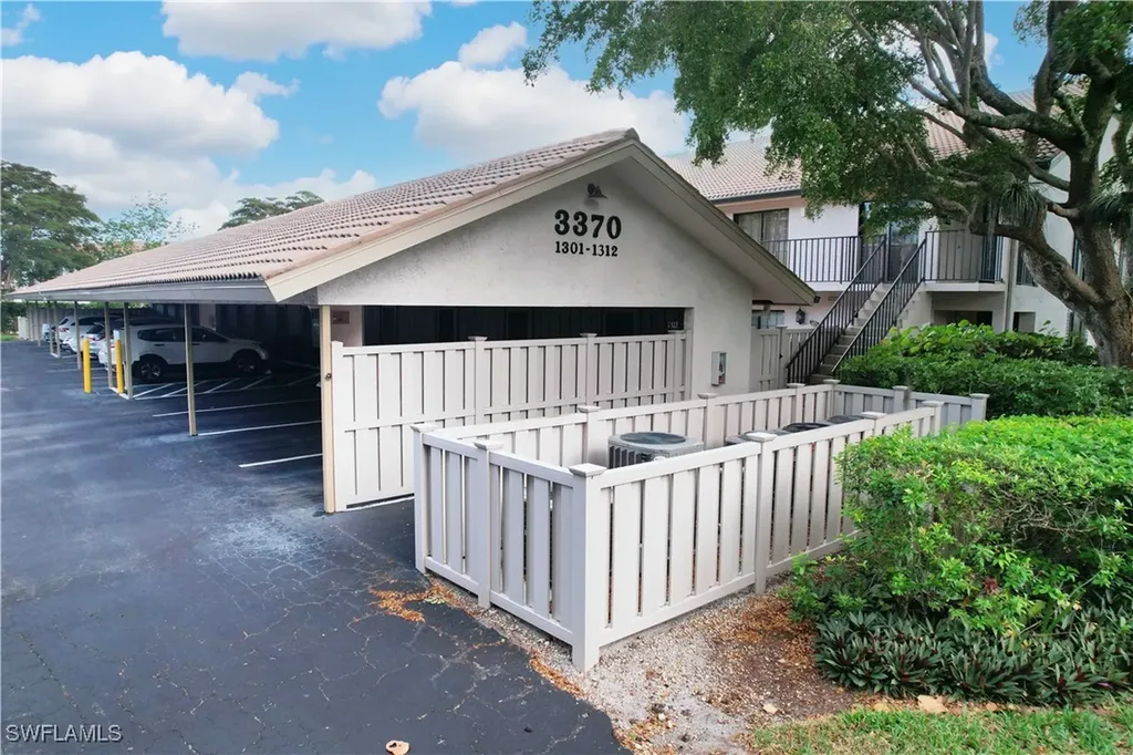 3370 10th Street N Naples FL 34103