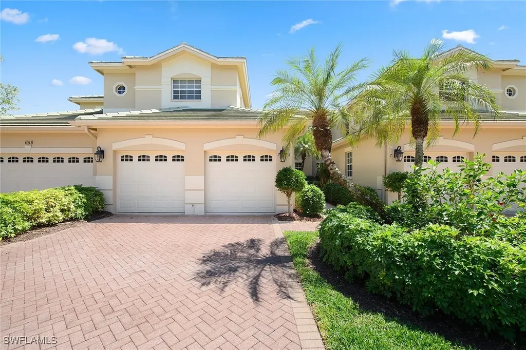Naples FL, 658 Vintage Reserve Circle, Unit 7A