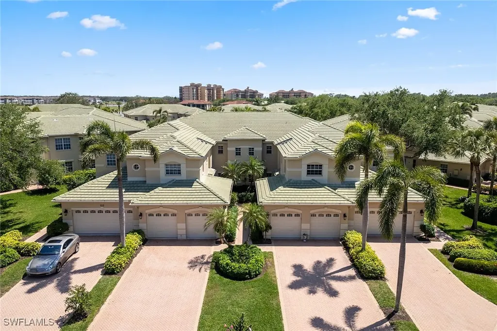 658 Vintage Reserve Circle Naples FL 34119