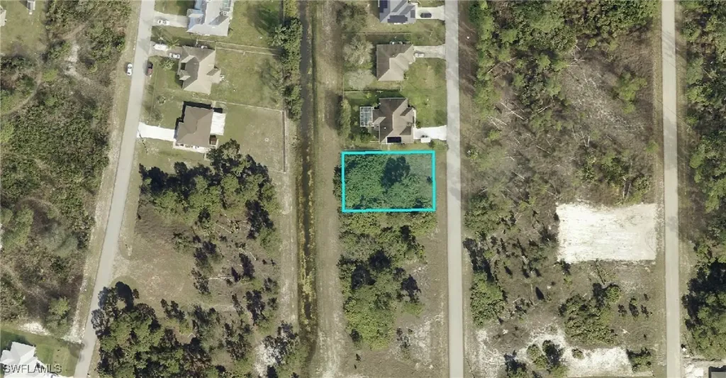 526 Beach Avenue S Lehigh Acres FL 33974
