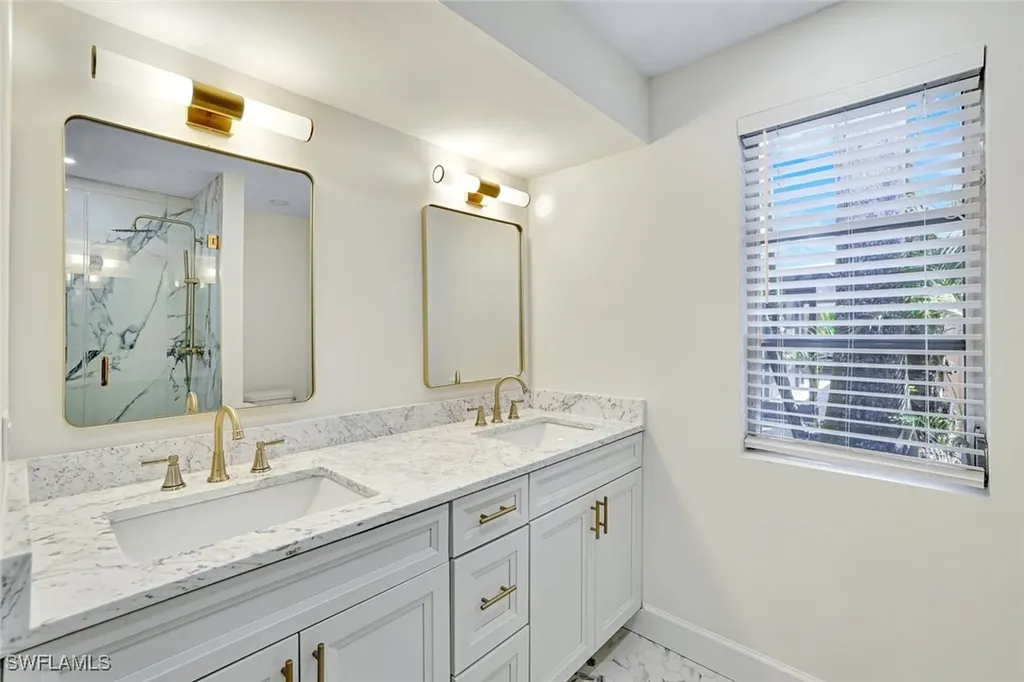 135 7th Avenue N Naples FL 34102