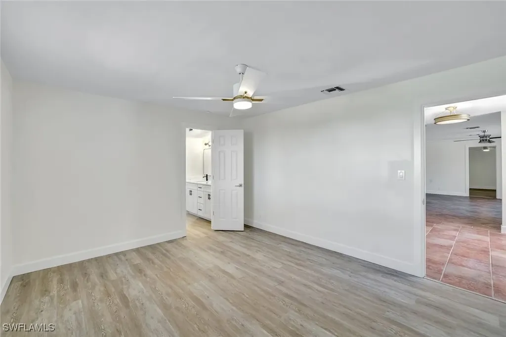 135 7th Avenue N Naples FL 34102