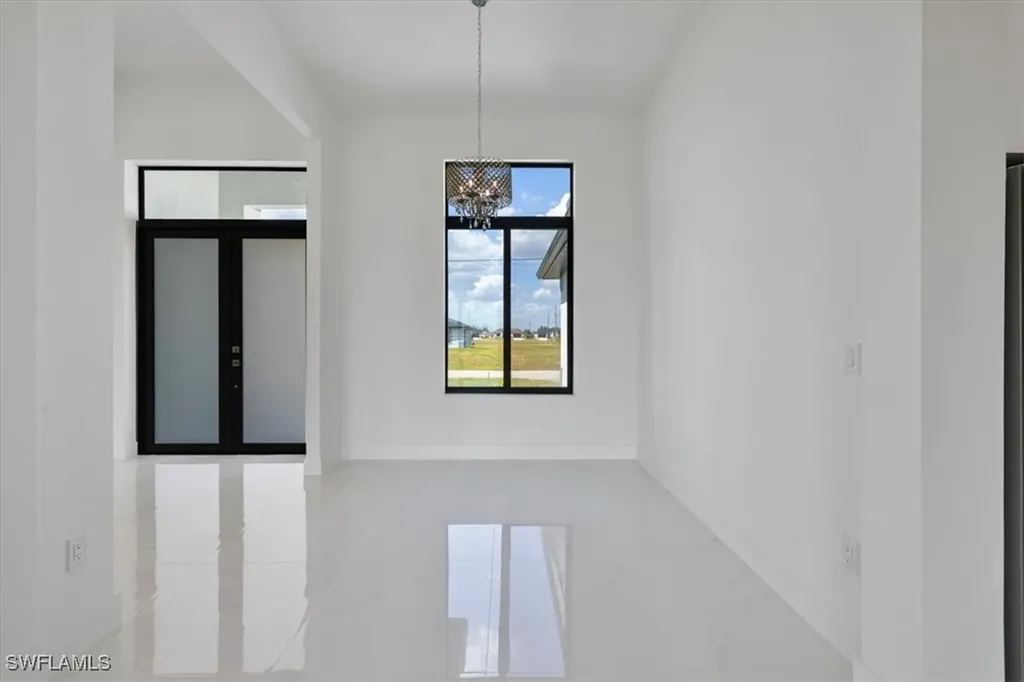 2500 NW 7th Street Cape Coral FL 33993