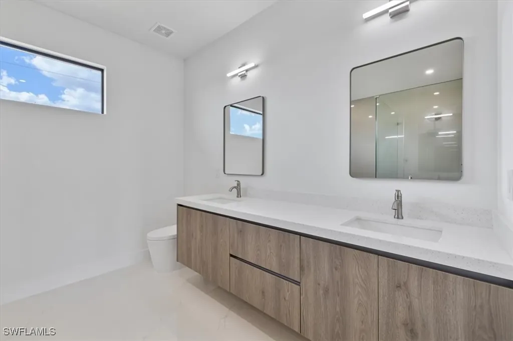 2500 NW 7th Street Cape Coral FL 33993