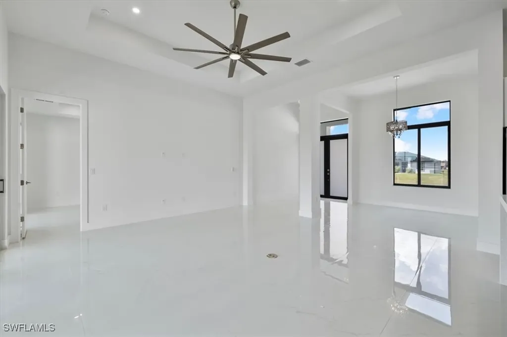2500 NW 7th Street Cape Coral FL 33993