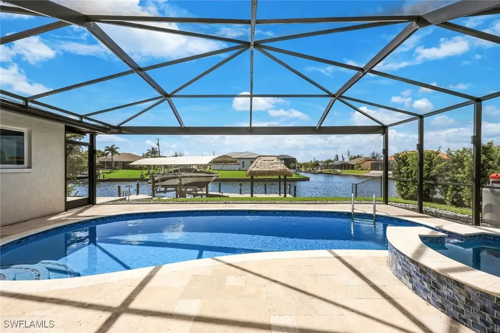 3010 SE 6th Avenue Cape Coral FL 33904