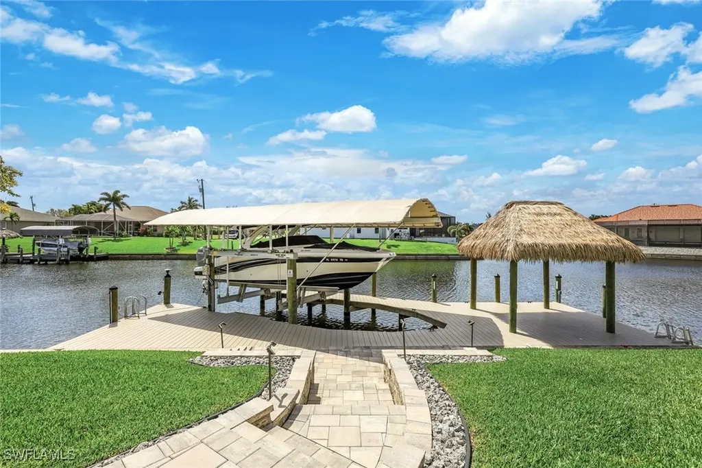 3010 SE 6th Avenue Cape Coral FL 33904