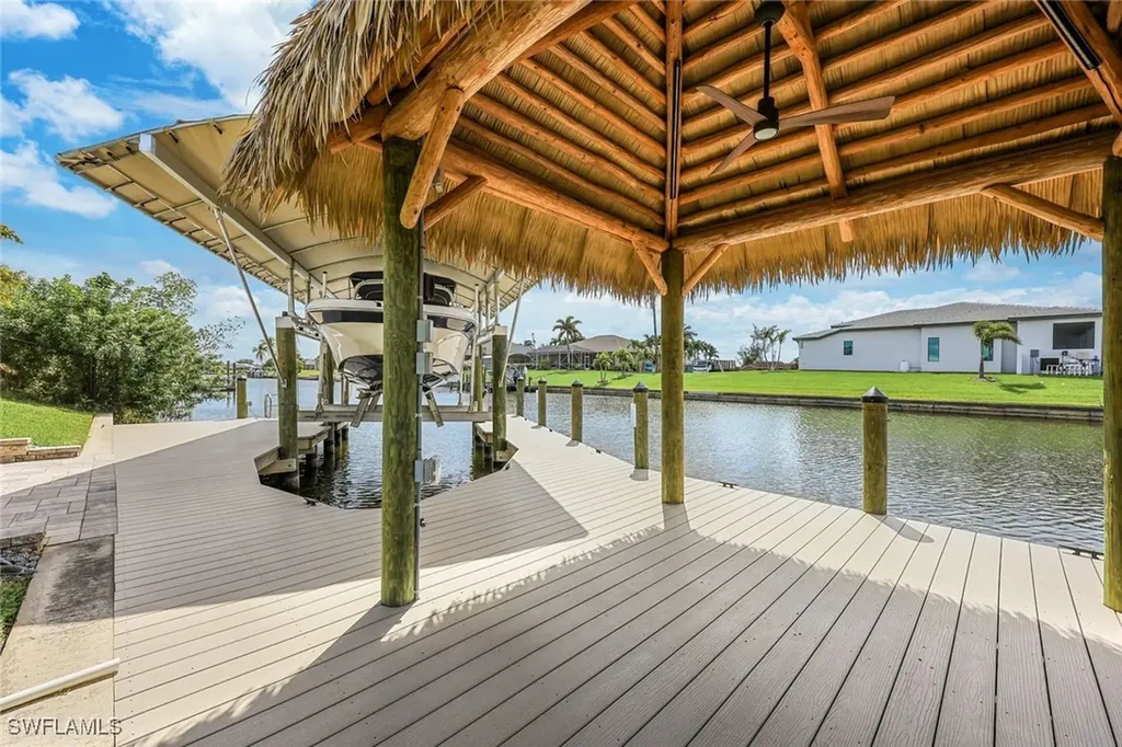 3010 SE 6th Avenue Cape Coral FL 33904