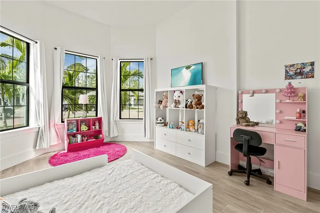 1784 Palomar Terrace Naples FL 34120