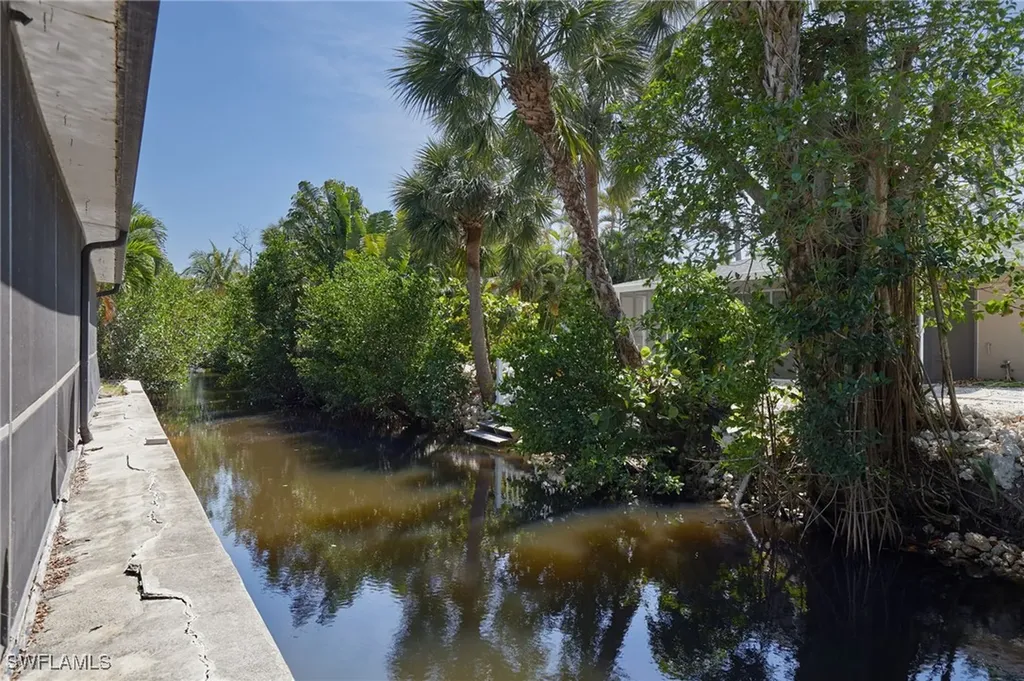 27620 Riverdale Lane Bonita Springs FL 34134