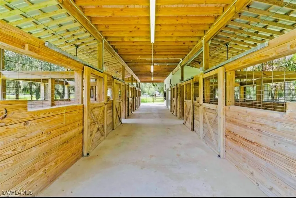 1950 Mitchell Avenue Alva FL 33920