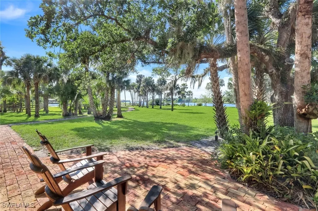 1950 Mitchell Avenue Alva FL 33920