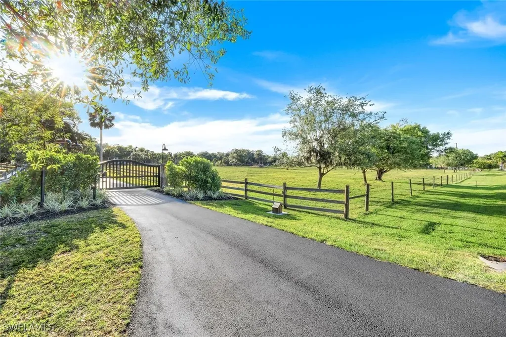 1950 Mitchell Avenue Alva FL 33920