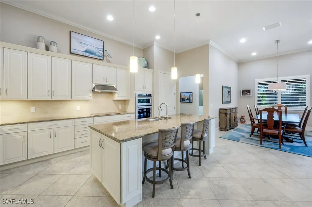 9282 Quarry Drive Naples FL 34120