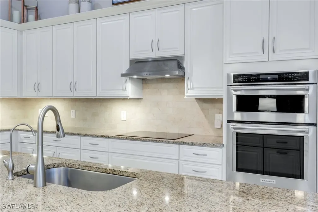 9282 Quarry Drive Naples FL 34120