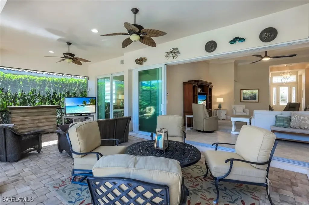 9282 Quarry Drive Naples FL 34120