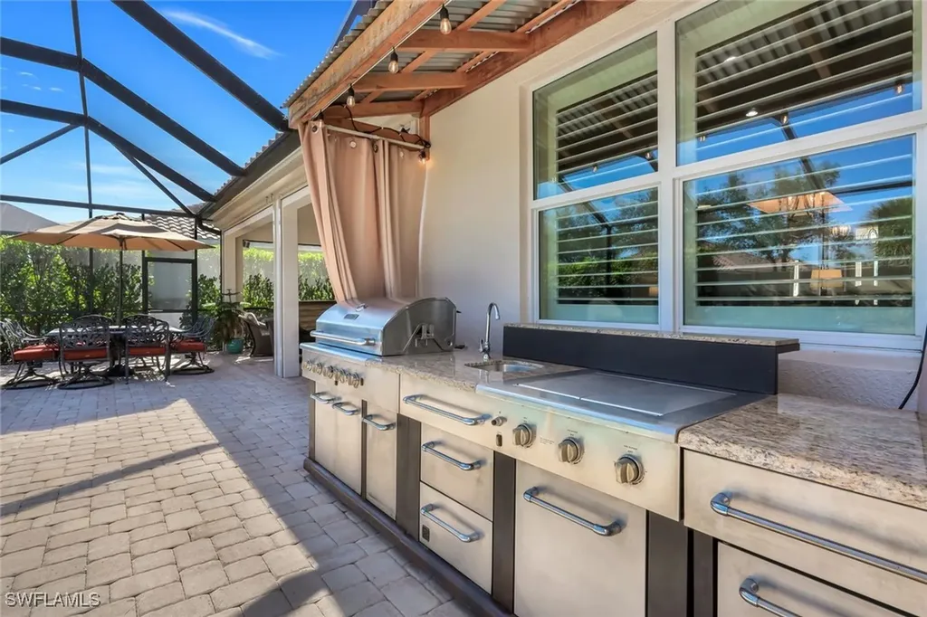 9282 Quarry Drive Naples FL 34120