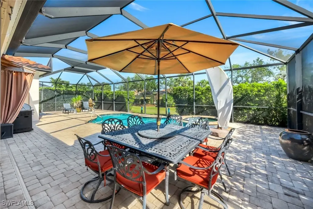 9282 Quarry Drive Naples FL 34120