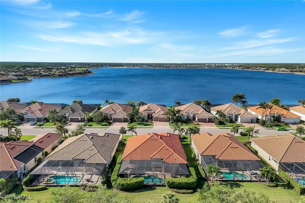 9282 Quarry Drive Naples FL 34120