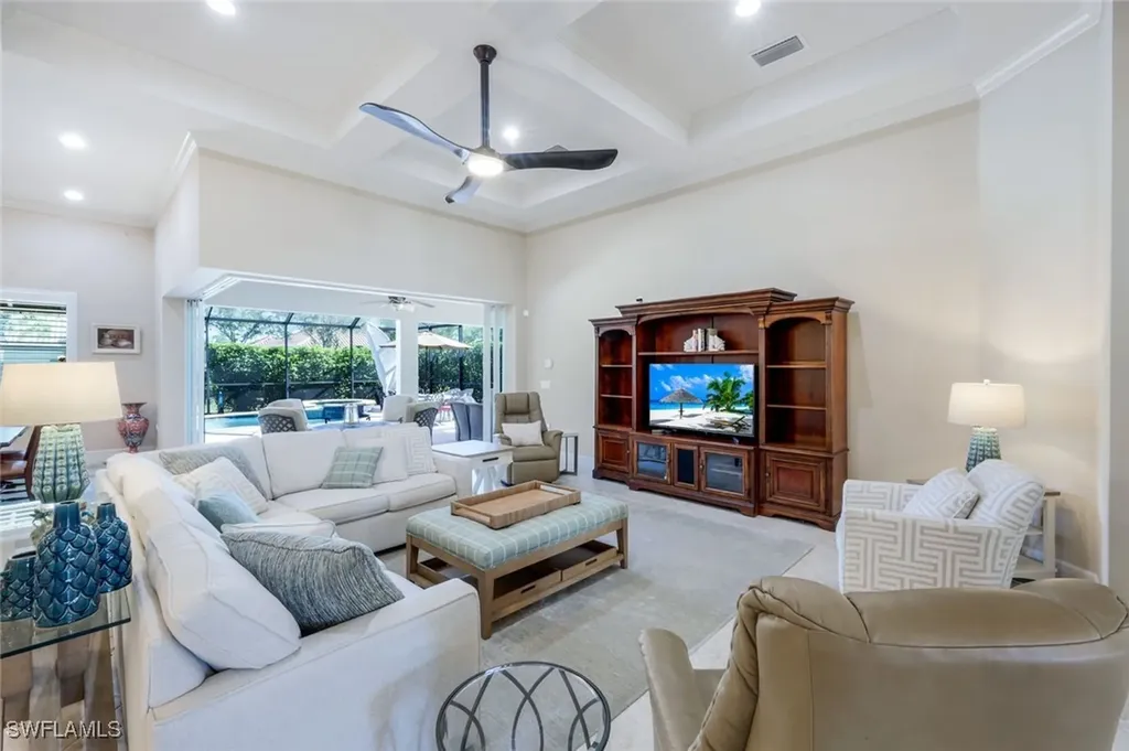 9282 Quarry Drive Naples FL 34120