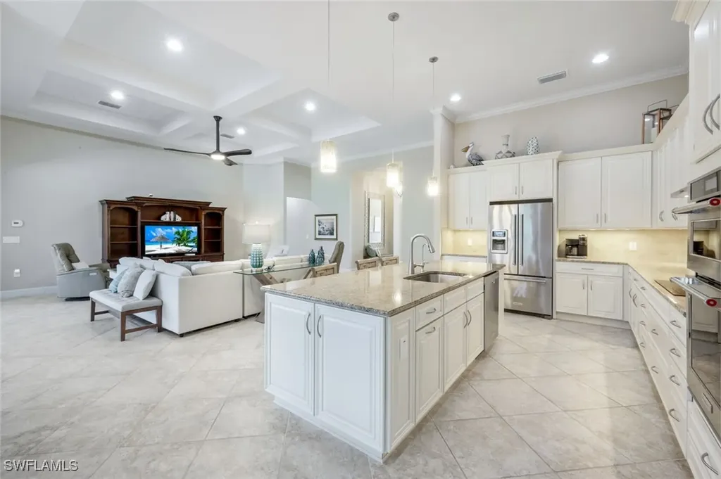 9282 Quarry Drive Naples FL 34120