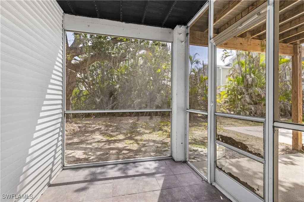 225 Nature View Court Fort Myers Beach FL 33931