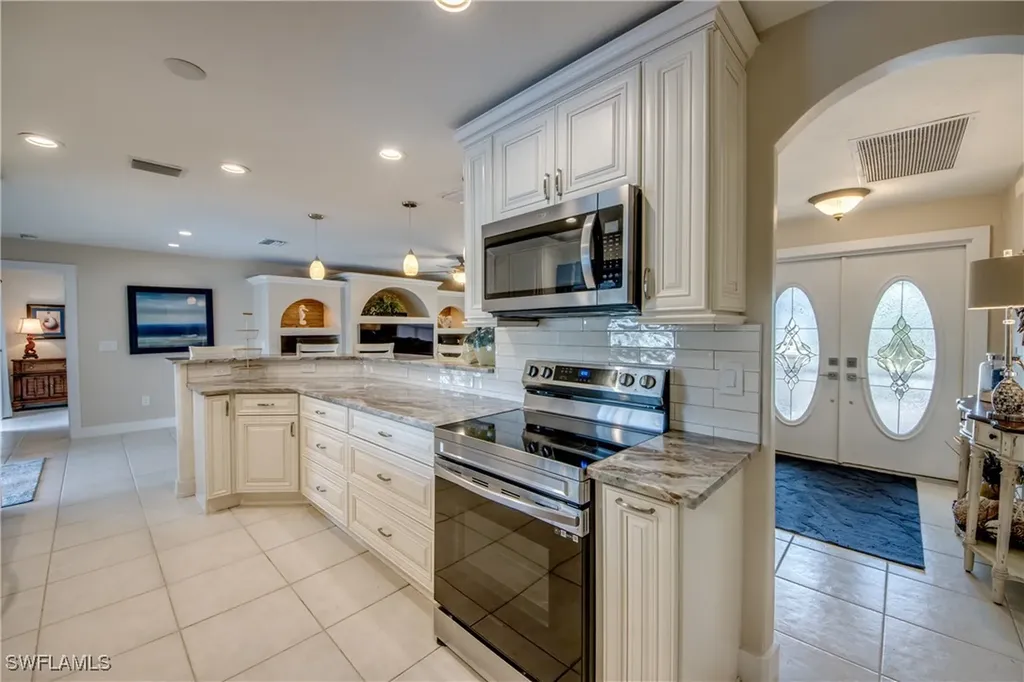 127 SW 54th Street Cape Coral FL 33914