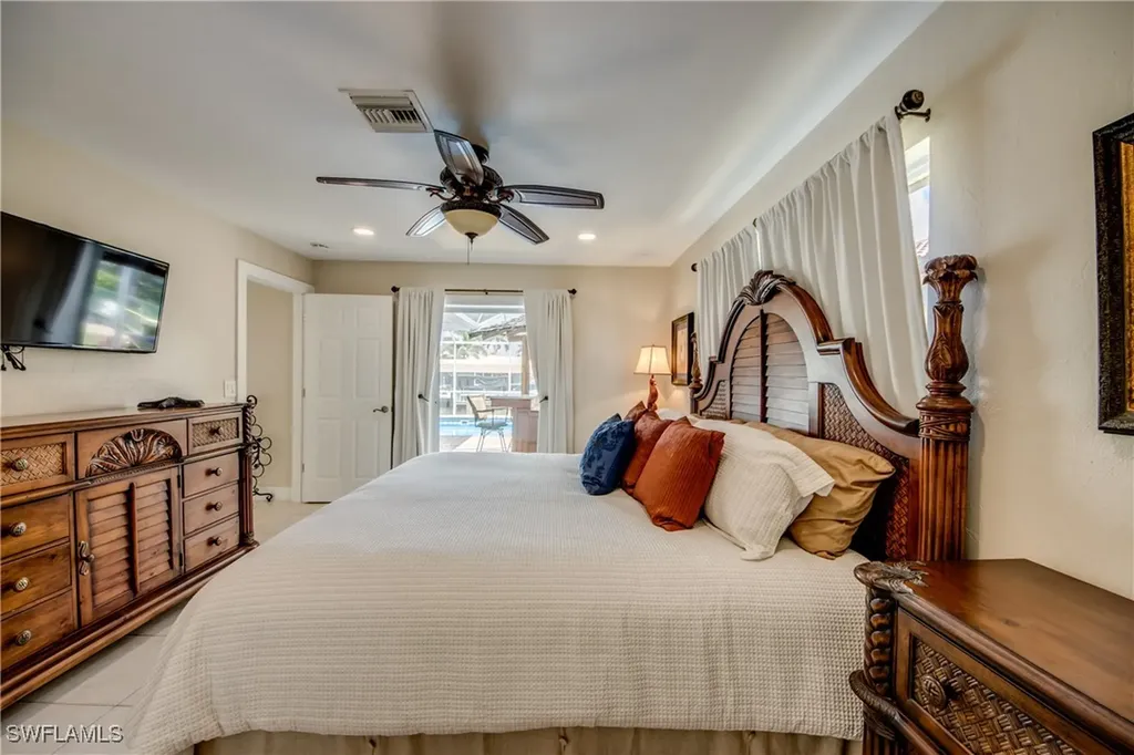 127 SW 54th Street Cape Coral FL 33914