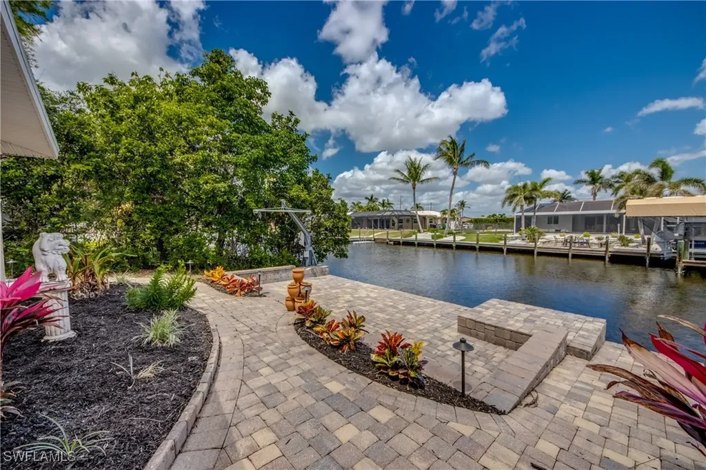127 SW 54th Street Cape Coral FL 33914