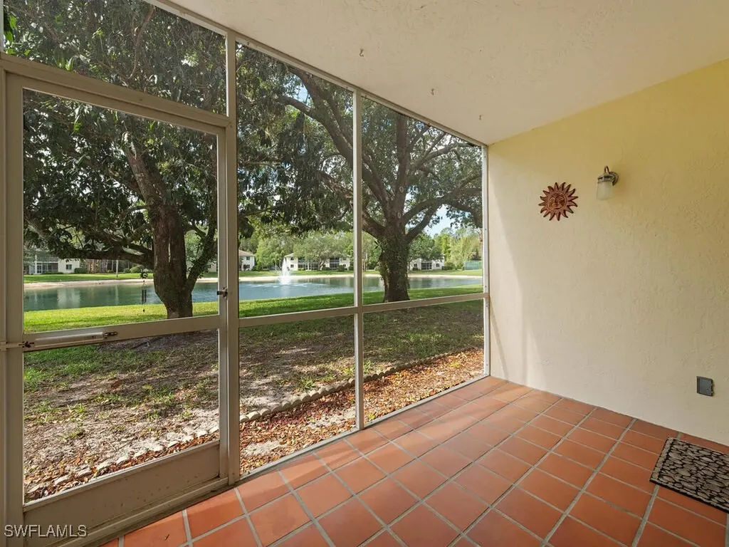 Naples FL, 220 Timber Lake Circle, Unit B102