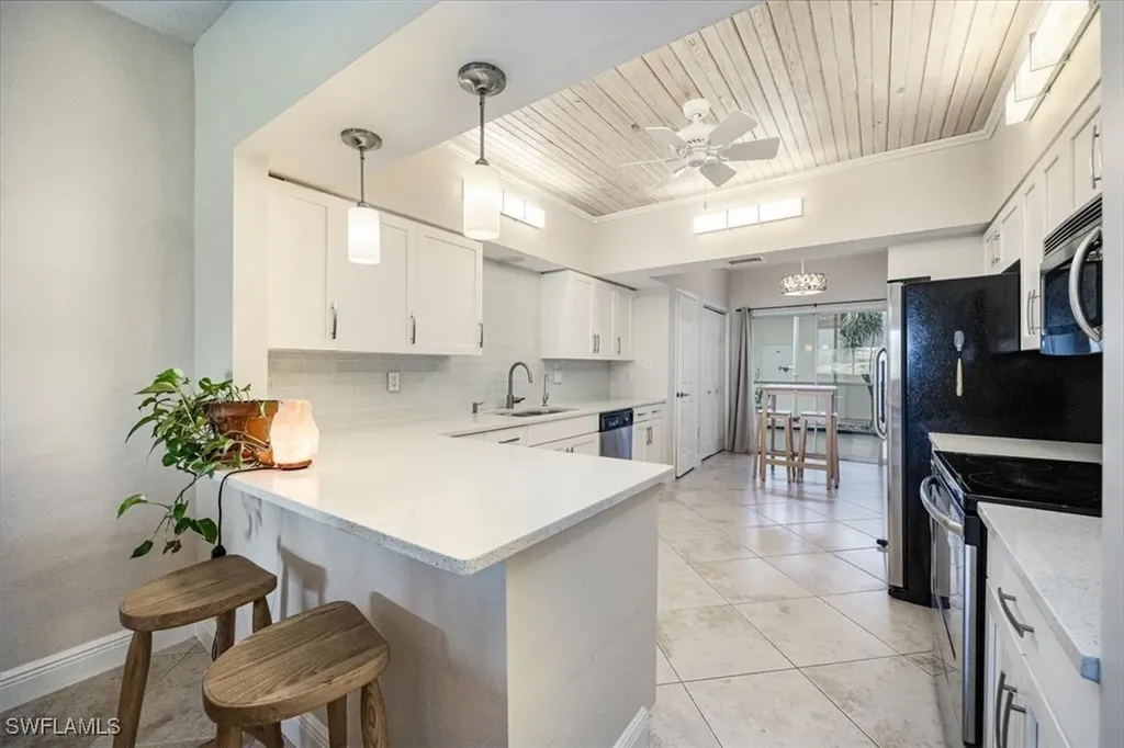 6025 Chardonnay Lane Naples FL 34119