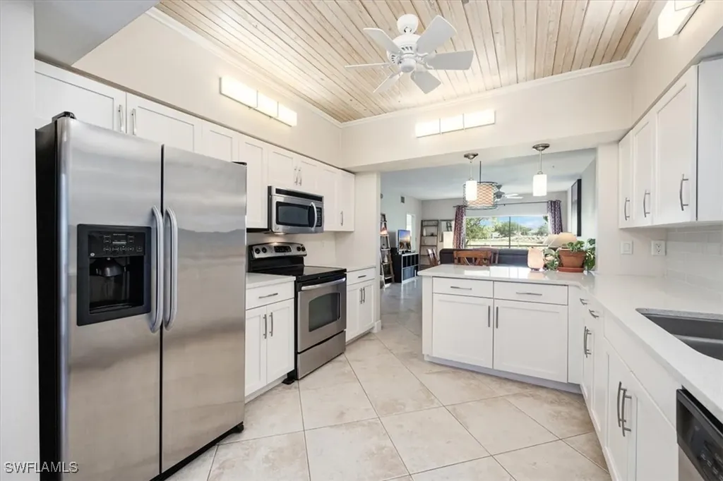 6025 Chardonnay Lane Naples FL 34119