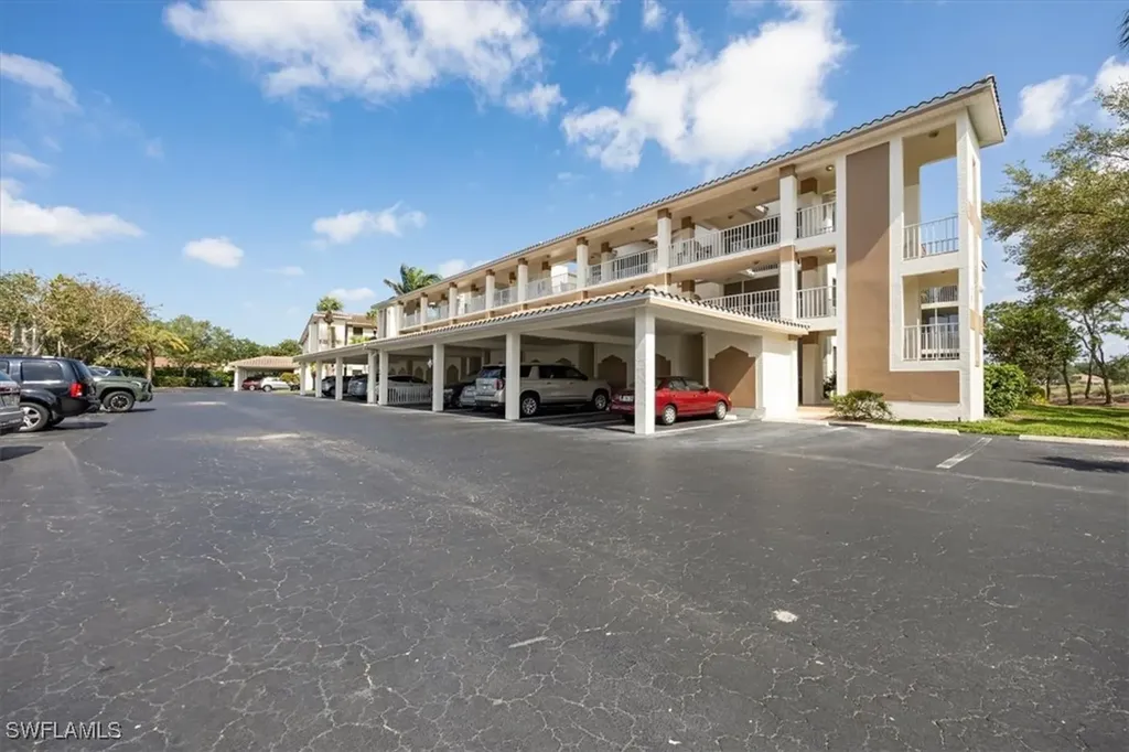 6025 Chardonnay Lane Naples FL 34119