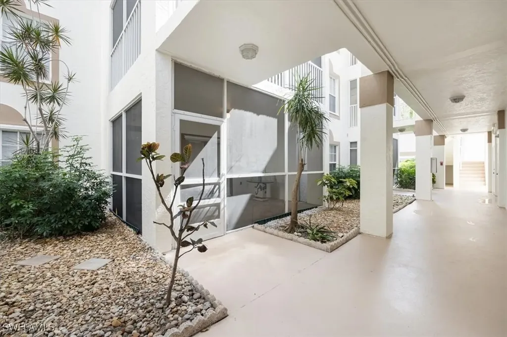 6025 Chardonnay Lane Naples FL 34119