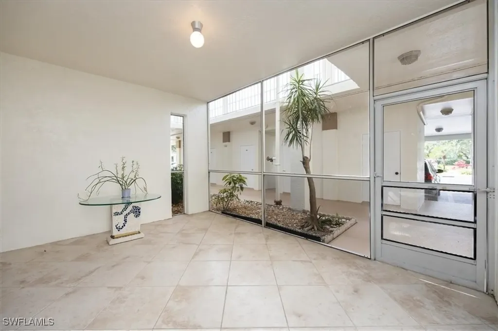 6025 Chardonnay Lane Naples FL 34119