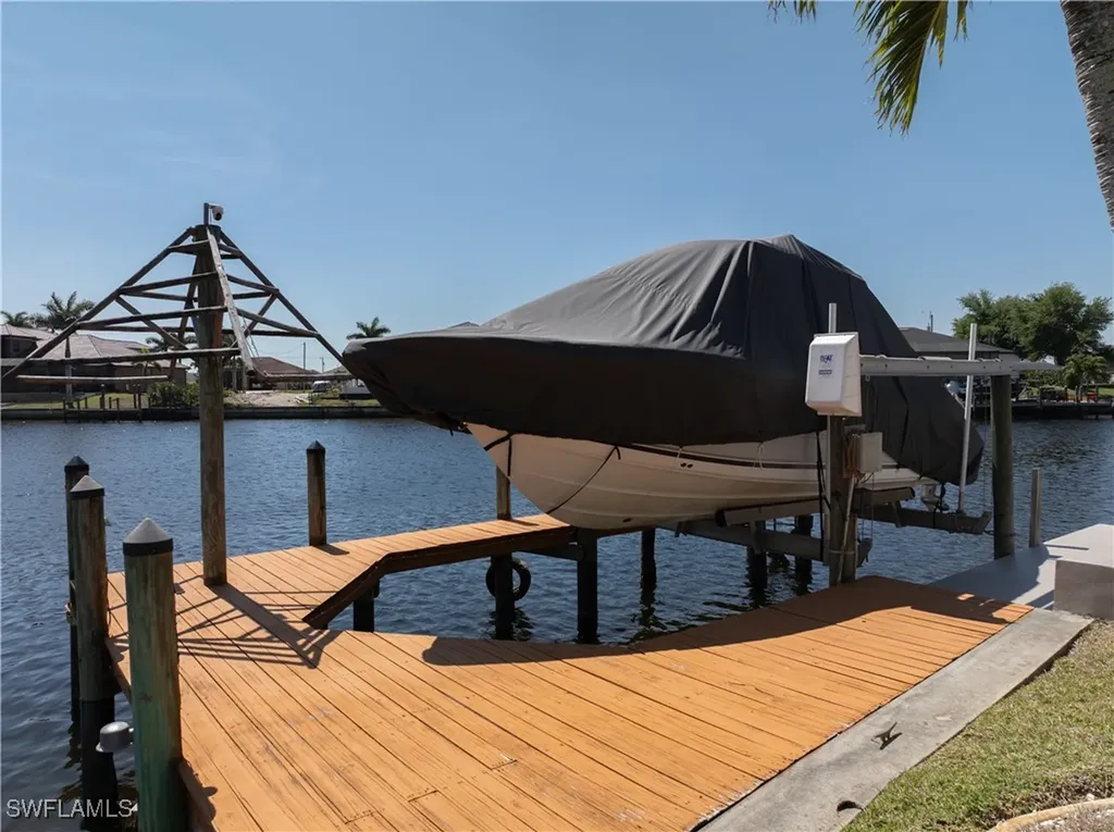 1001 NW 35th Avenue Cape Coral FL 33993