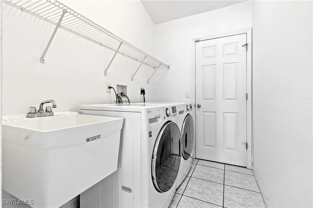 1001 NW 35th Avenue Cape Coral FL 33993
