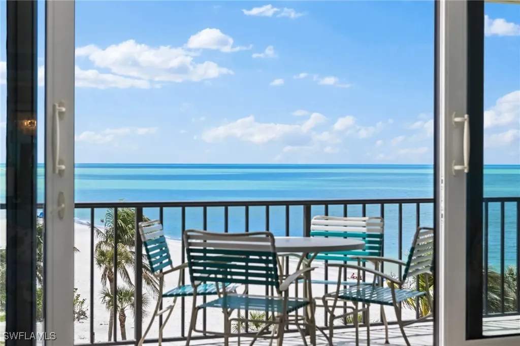 4001 Gulf Shore Boulevard N Naples FL 34103