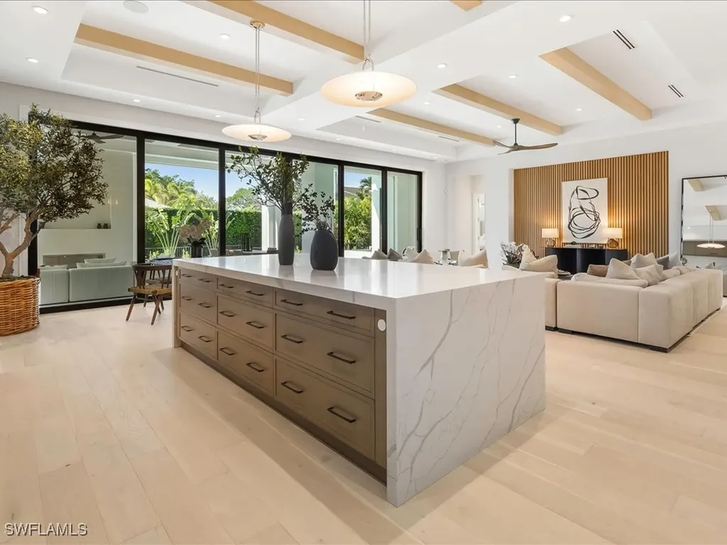 612 Binnacle Drive Naples FL 34103