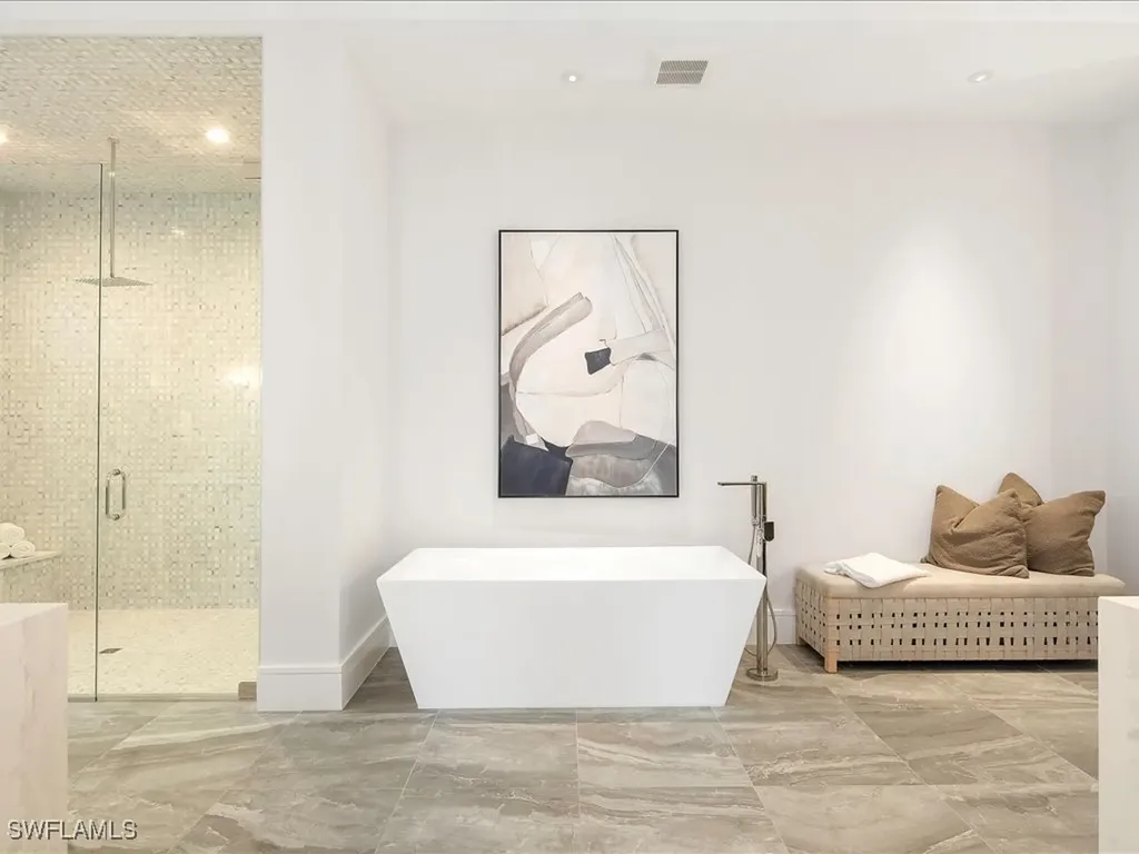 612 Binnacle Drive Naples FL 34103